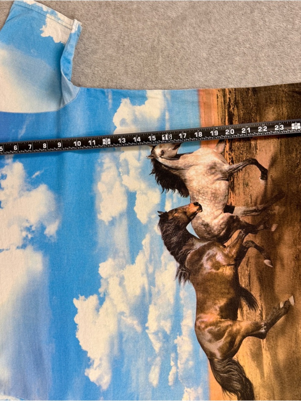 twik Women’s Size L Graphic Tee with Running Horses - Organic Cotton - Picture 10 of 11